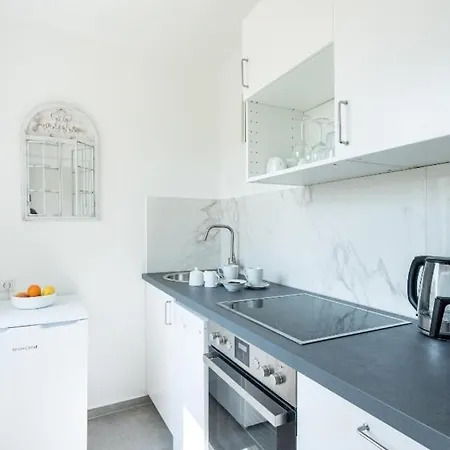 Apartment Gemutliche 2-zimmer-wohnung *
